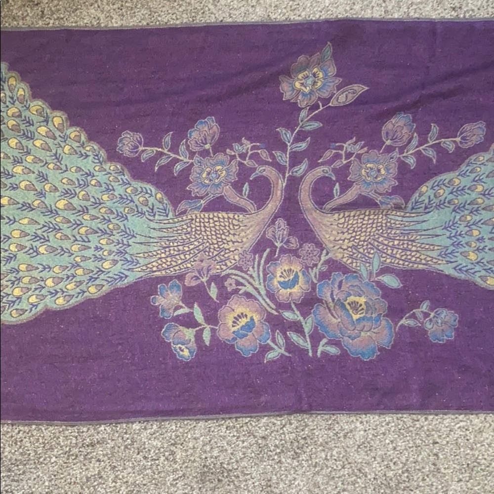 Peacock shaw